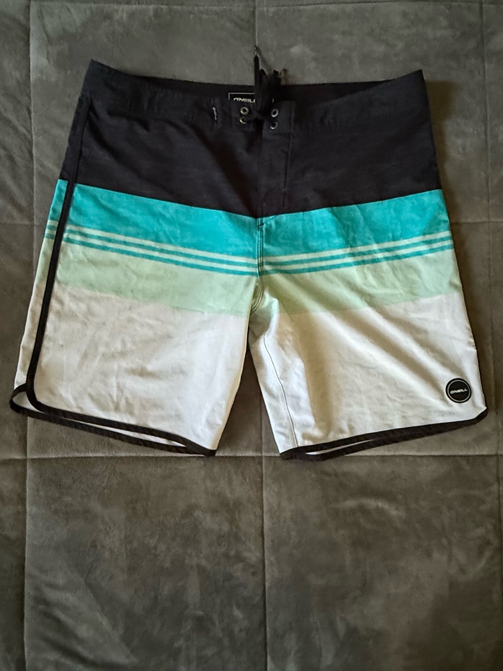 O'Neill Black, Teal & White Stripe Board Shorts Men’s Size 36